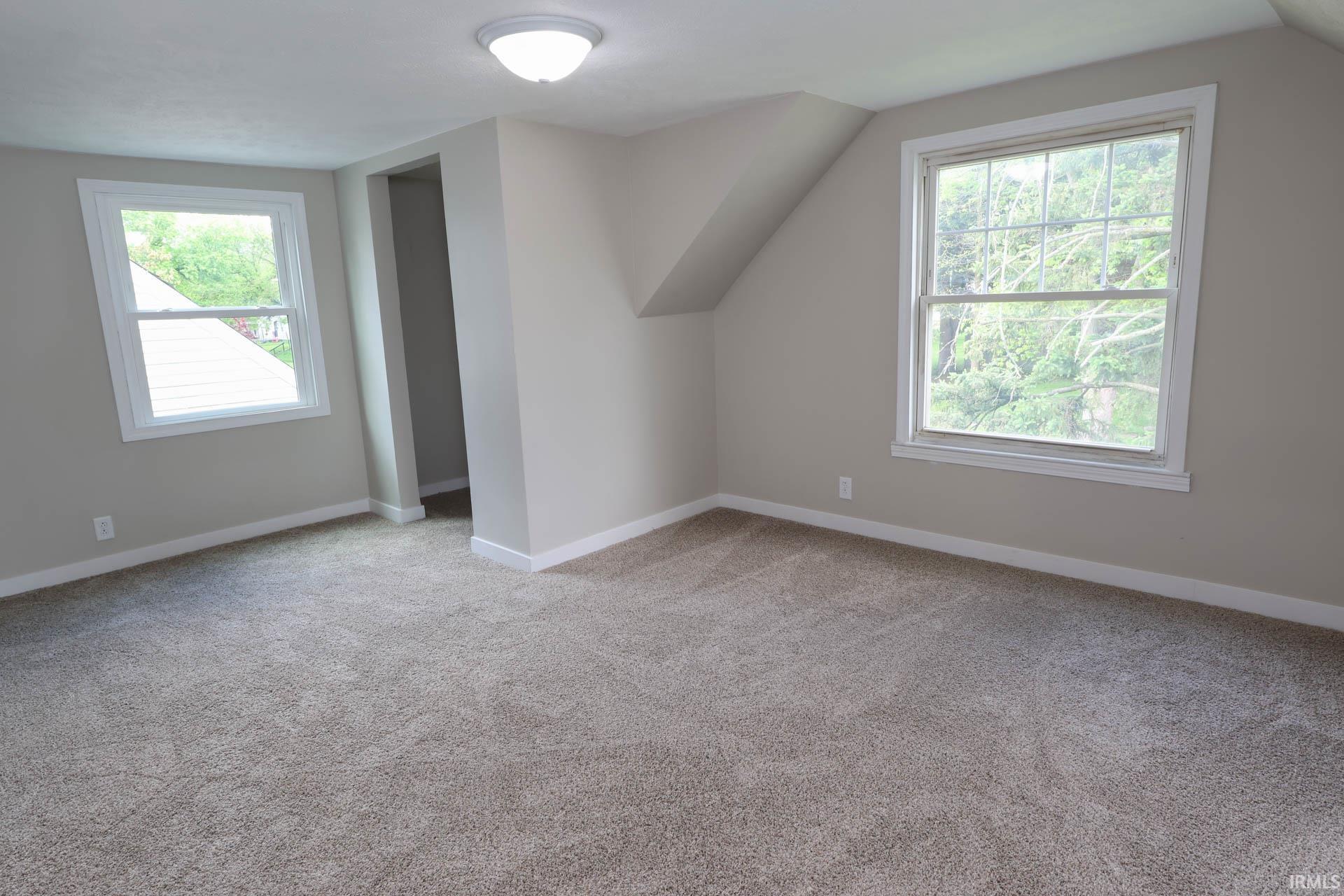 1758 Obrien Street South Bend IN 46628
