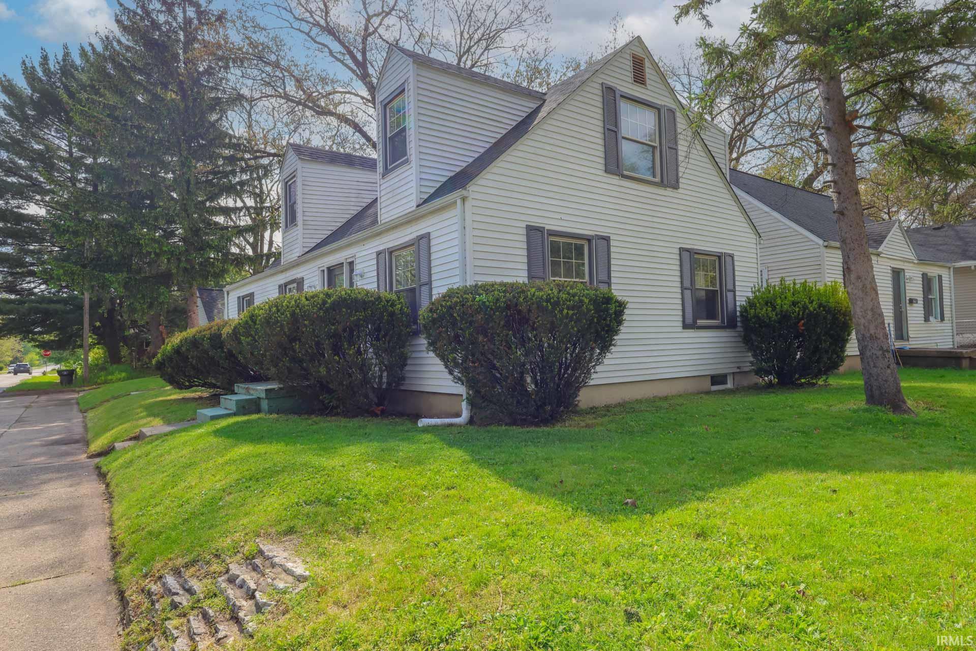 1758 Obrien Street South Bend IN 46628