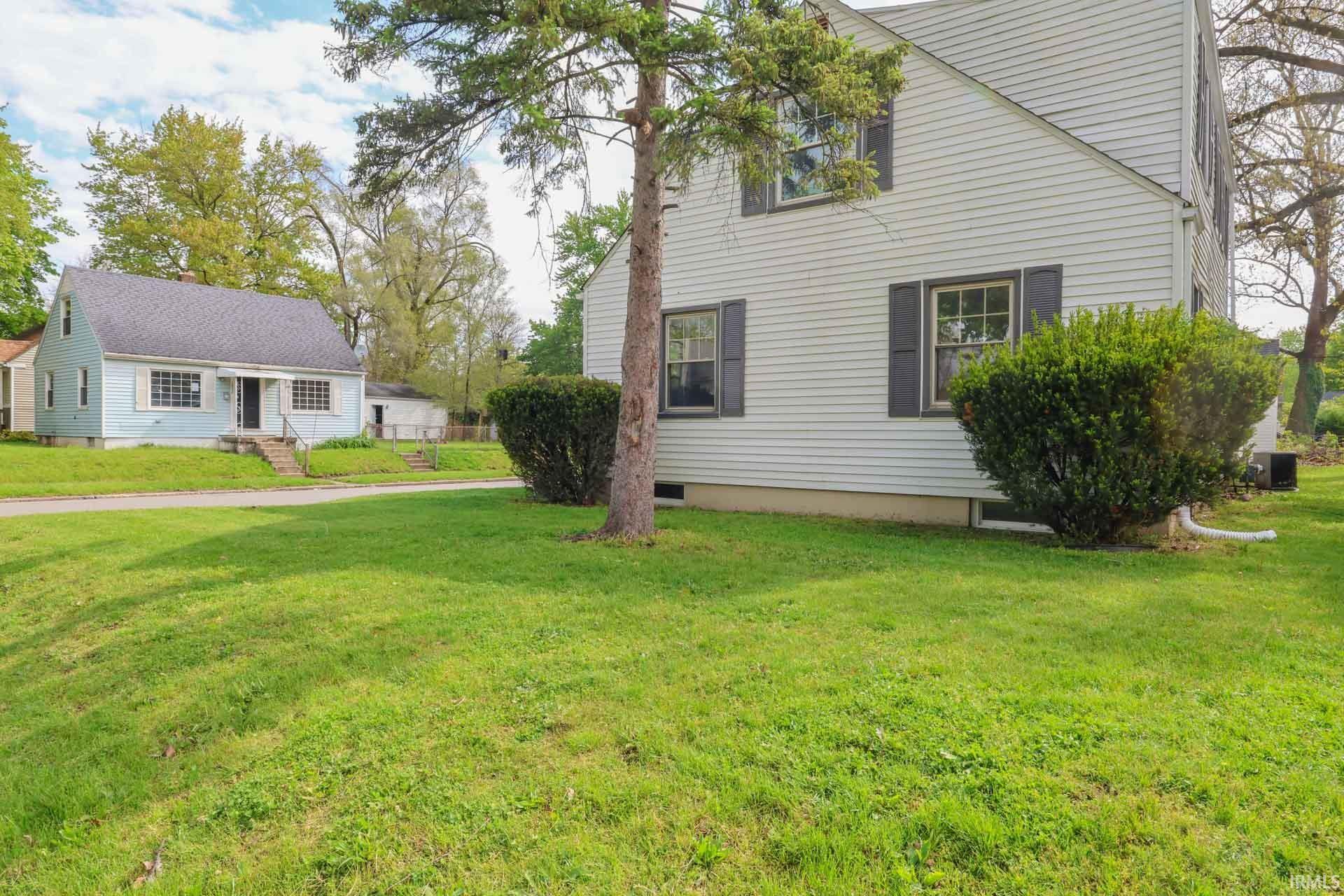 1758 Obrien Street South Bend IN 46628