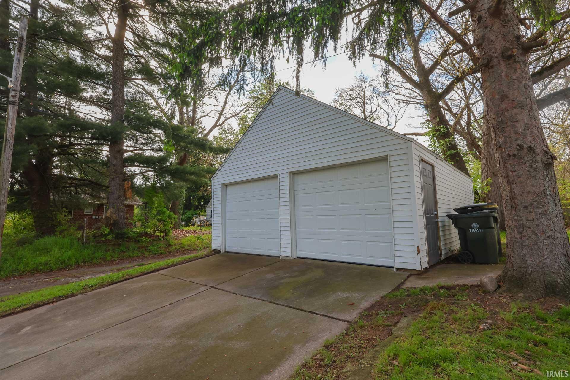 1758 Obrien Street South Bend IN 46628