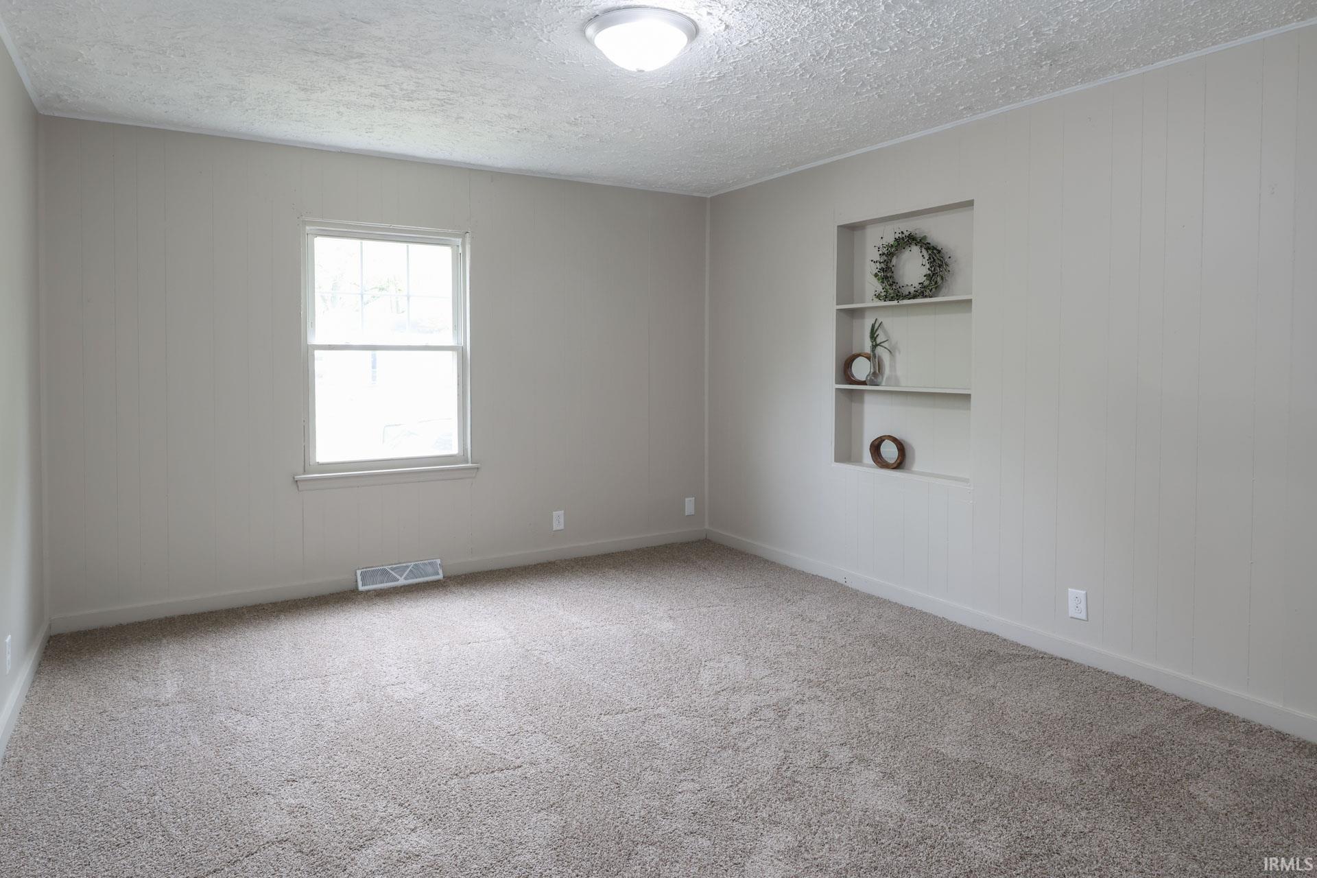 1758 Obrien Street South Bend IN 46628