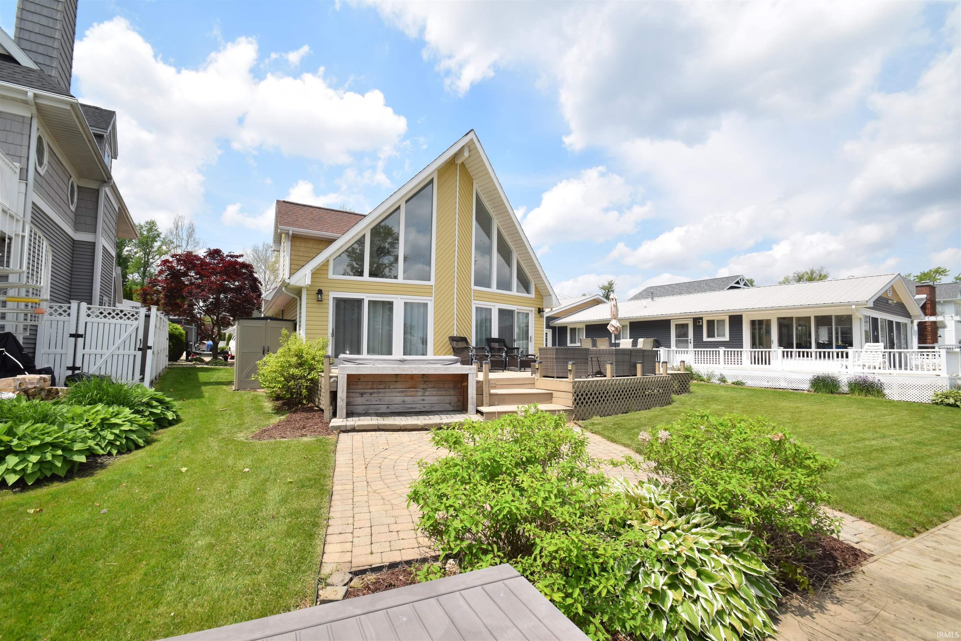 10272 South Channel Drive Syracuse IN 46567