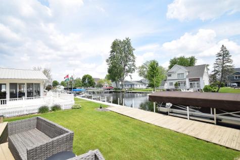 10272 South Channel Drive Syracuse IN 46567