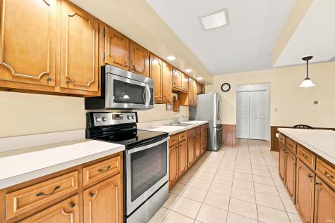 935 S Westchester Park Drive Yorktown IN 47396