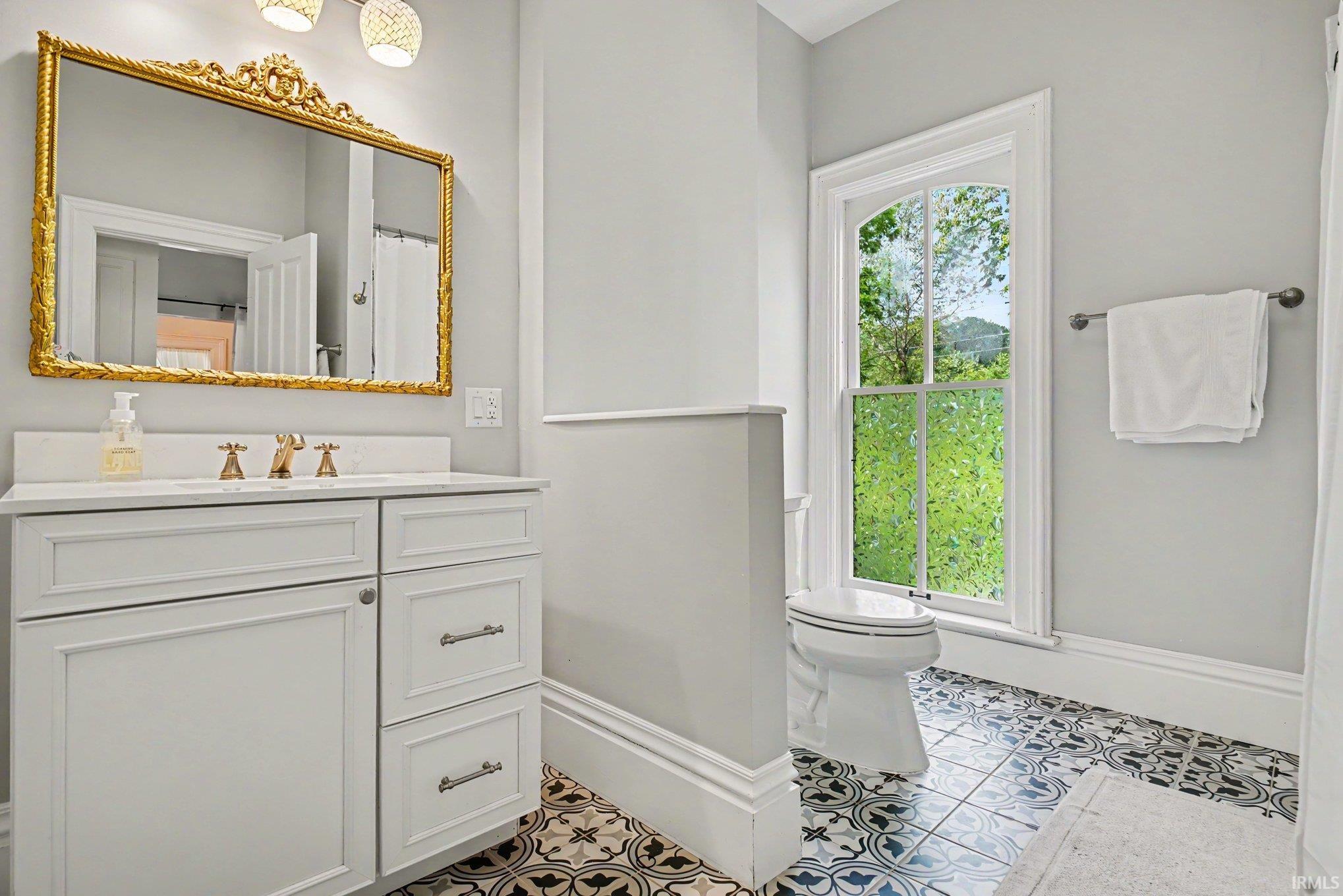 14016 Dragoon Trail Mishawaka IN 46544