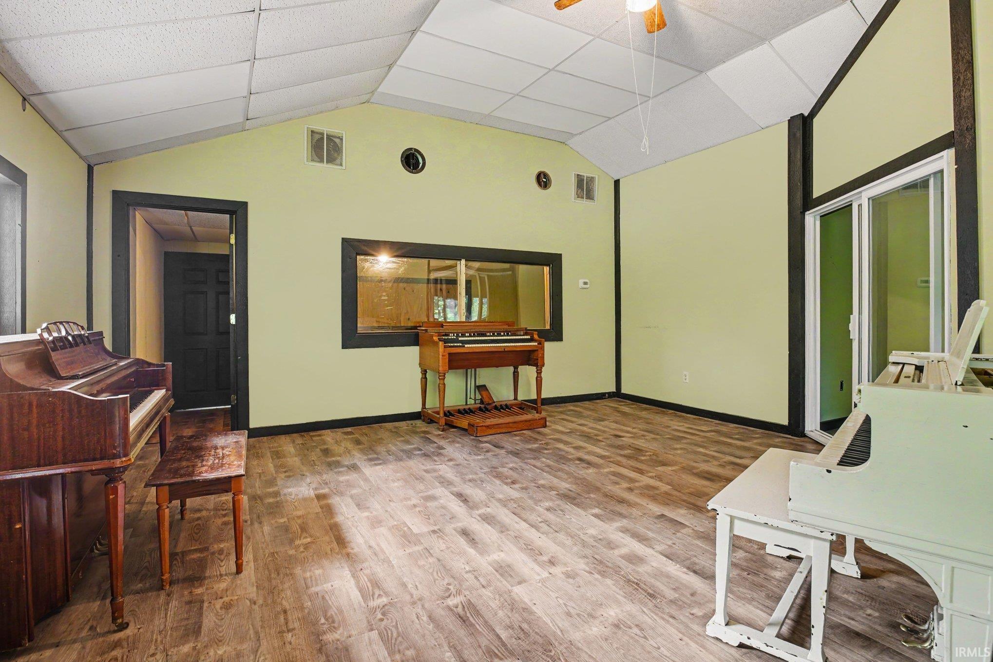 14016 Dragoon Trail Mishawaka IN 46544