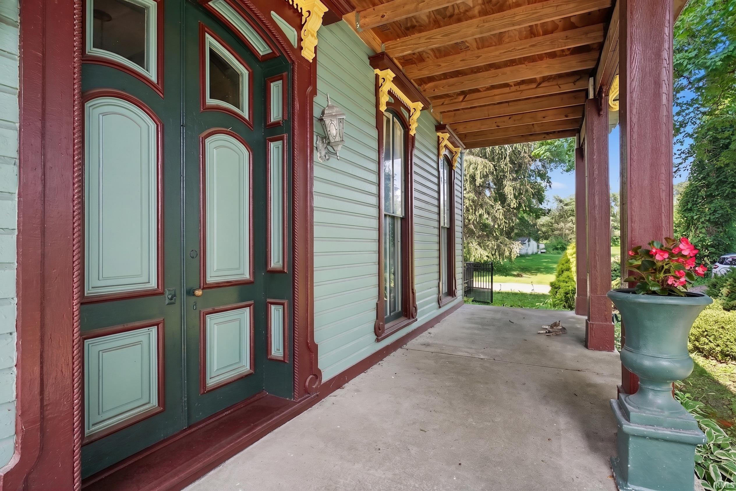 14016 Dragoon Trail Mishawaka IN 46544