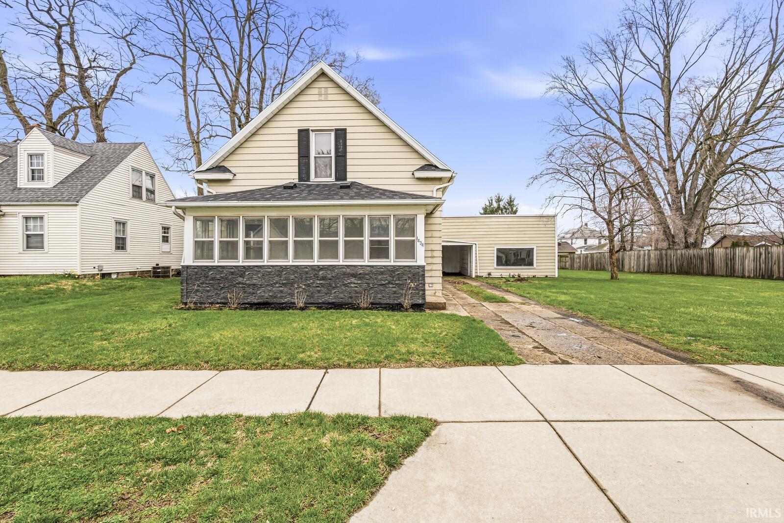 1434 E 4th Street Mishawaka IN 46544