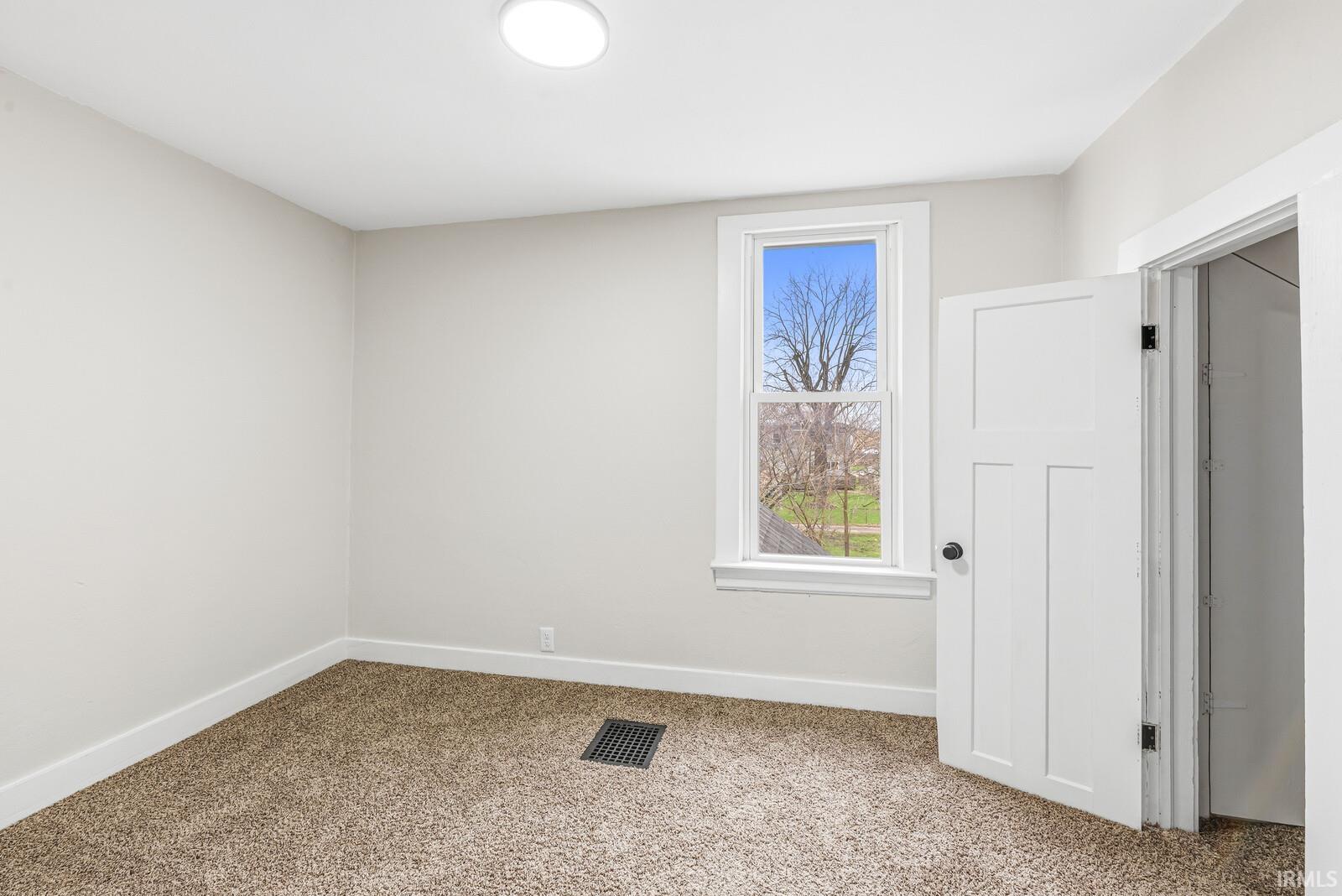 1434 E 4th Street Mishawaka IN 46544