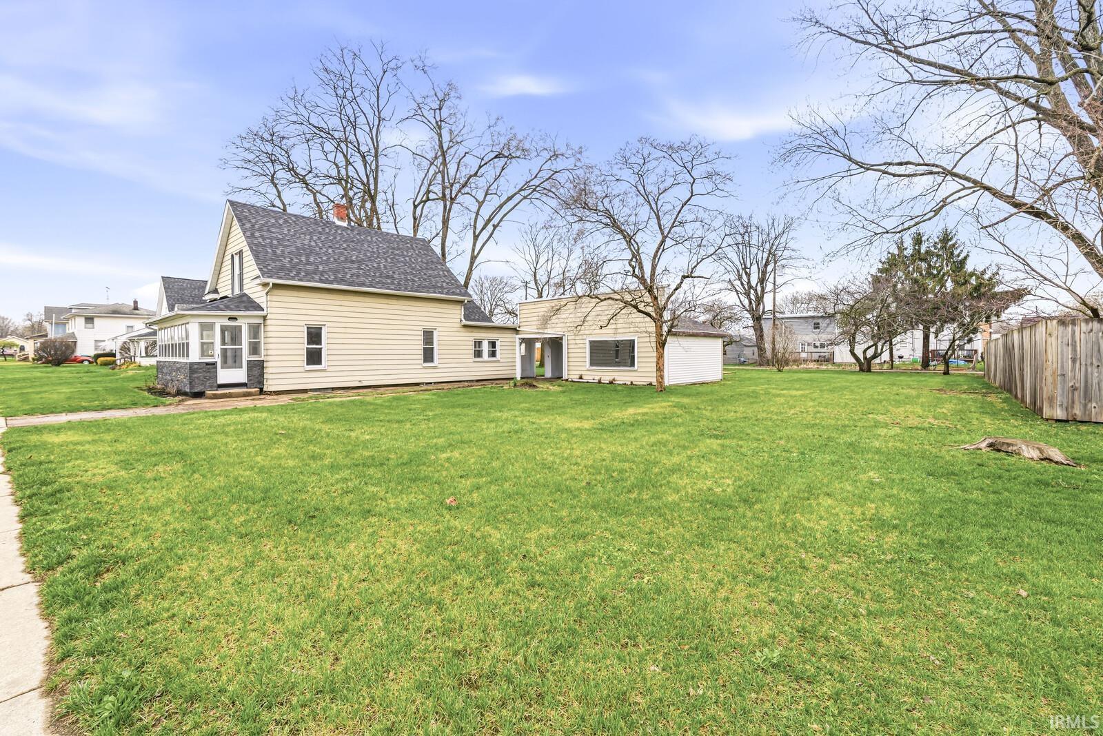 1434 E 4th Street Mishawaka IN 46544