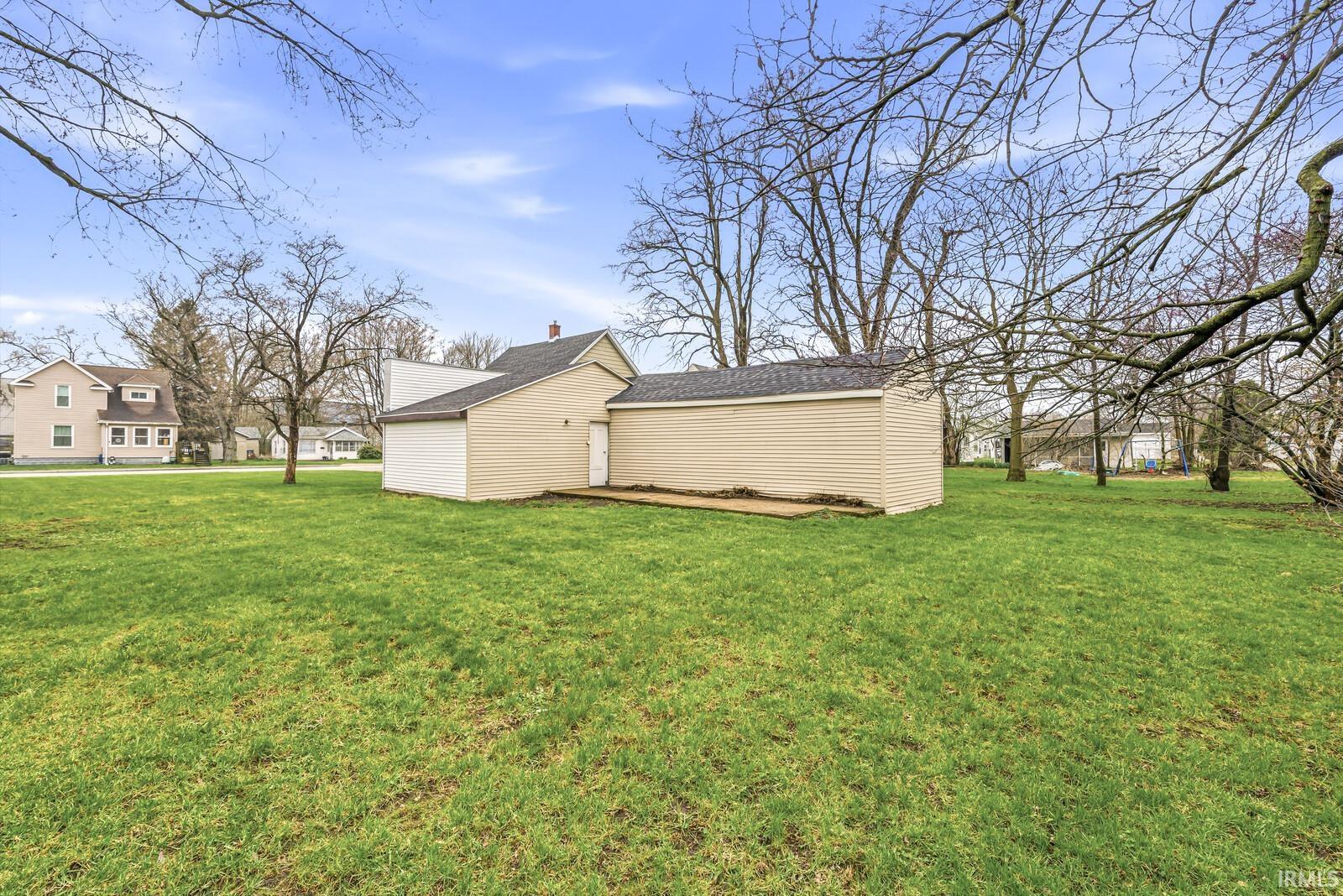 1434 E 4th Street Mishawaka IN 46544
