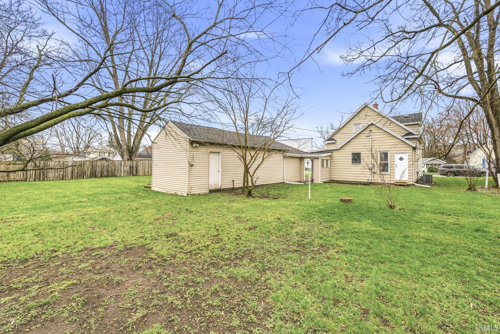 1434 E 4th Street Mishawaka IN 46544