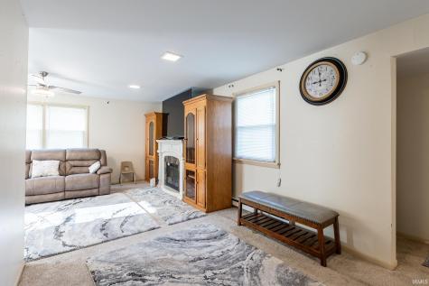 6632 Clovercrest Drive Fort Wayne IN 46815