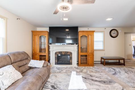 6632 Clovercrest Drive Fort Wayne IN 46815