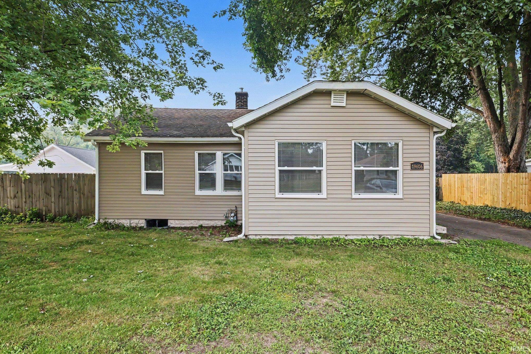 19606 Palisade Avenue South Bend IN 46637