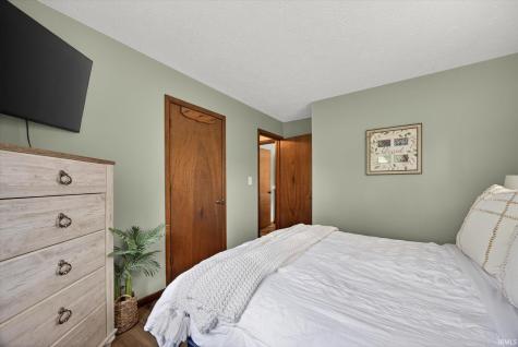 982 E Coonpath Road Spencer IN 47460