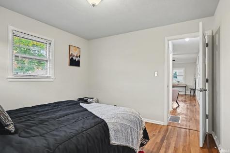 1632 N Kenmore Street South Bend IN 46628