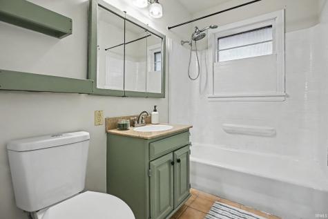 1632 N Kenmore Street South Bend IN 46628