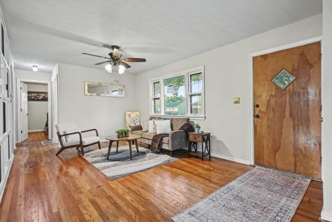 1632 N Kenmore Street South Bend IN 46628
