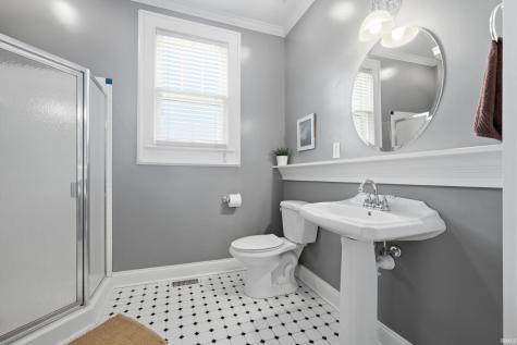 1208 Woodlawn Drive New Castle IN 47362
