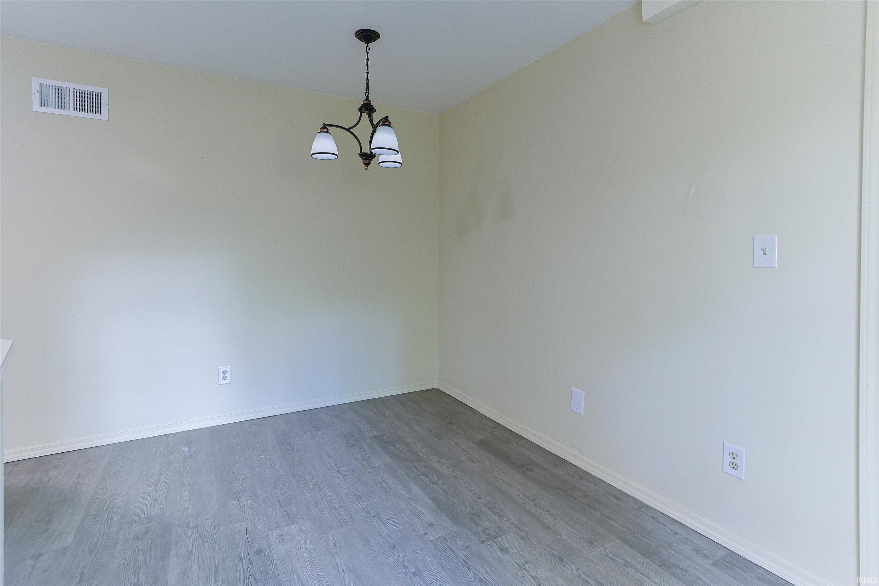 26222 Tyris Street South Bend IN 46619