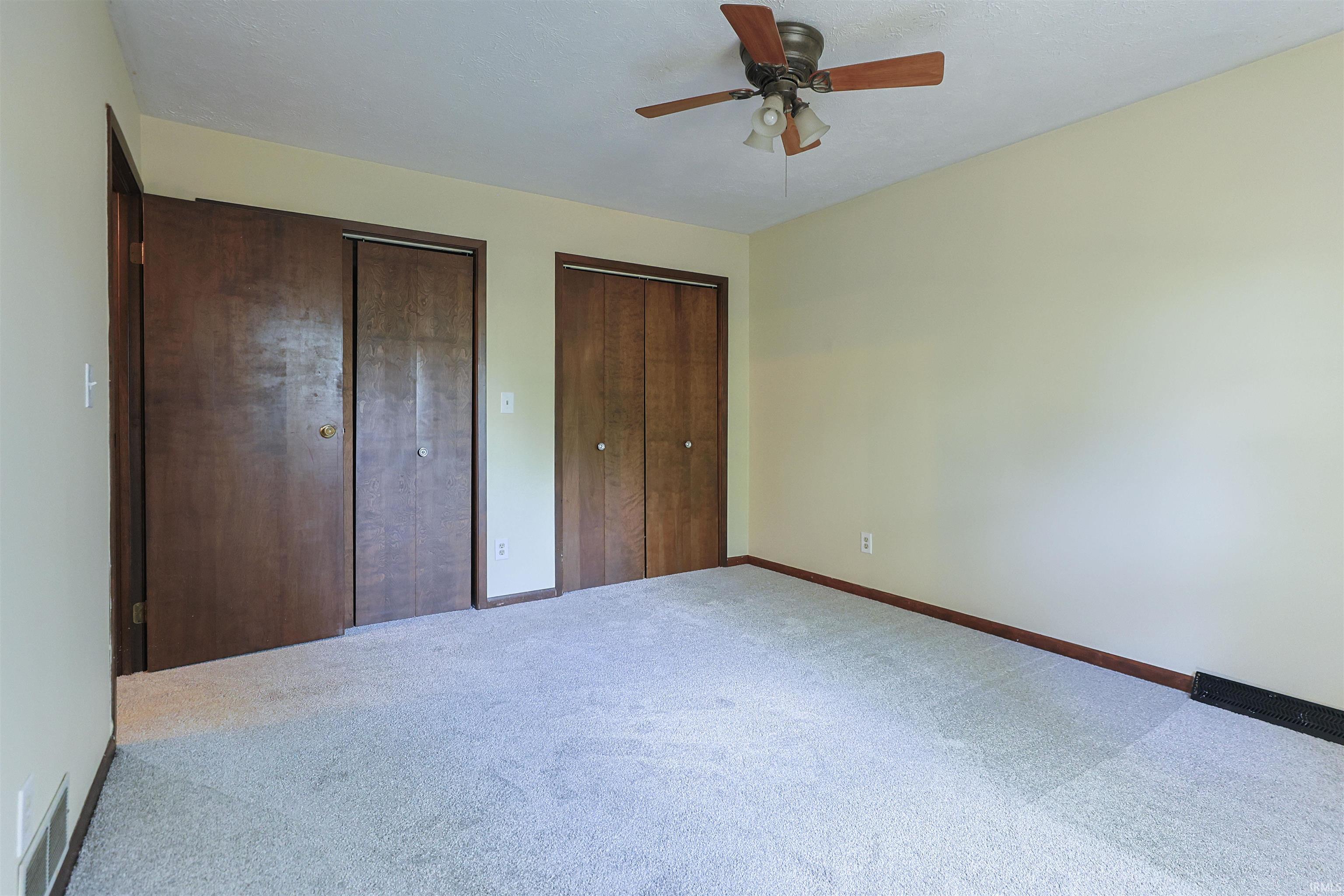 26222 Tyris Street South Bend IN 46619