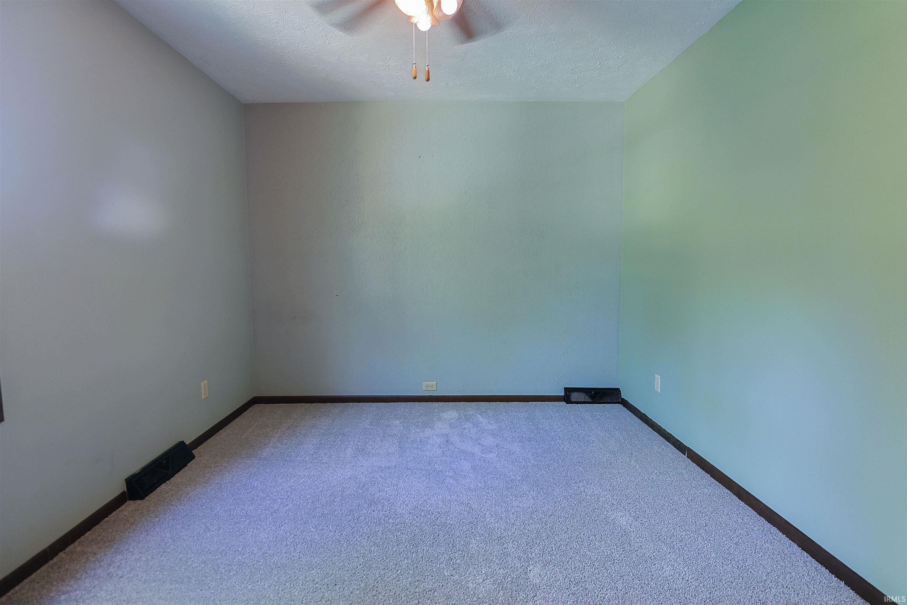 26222 Tyris Street South Bend IN 46619