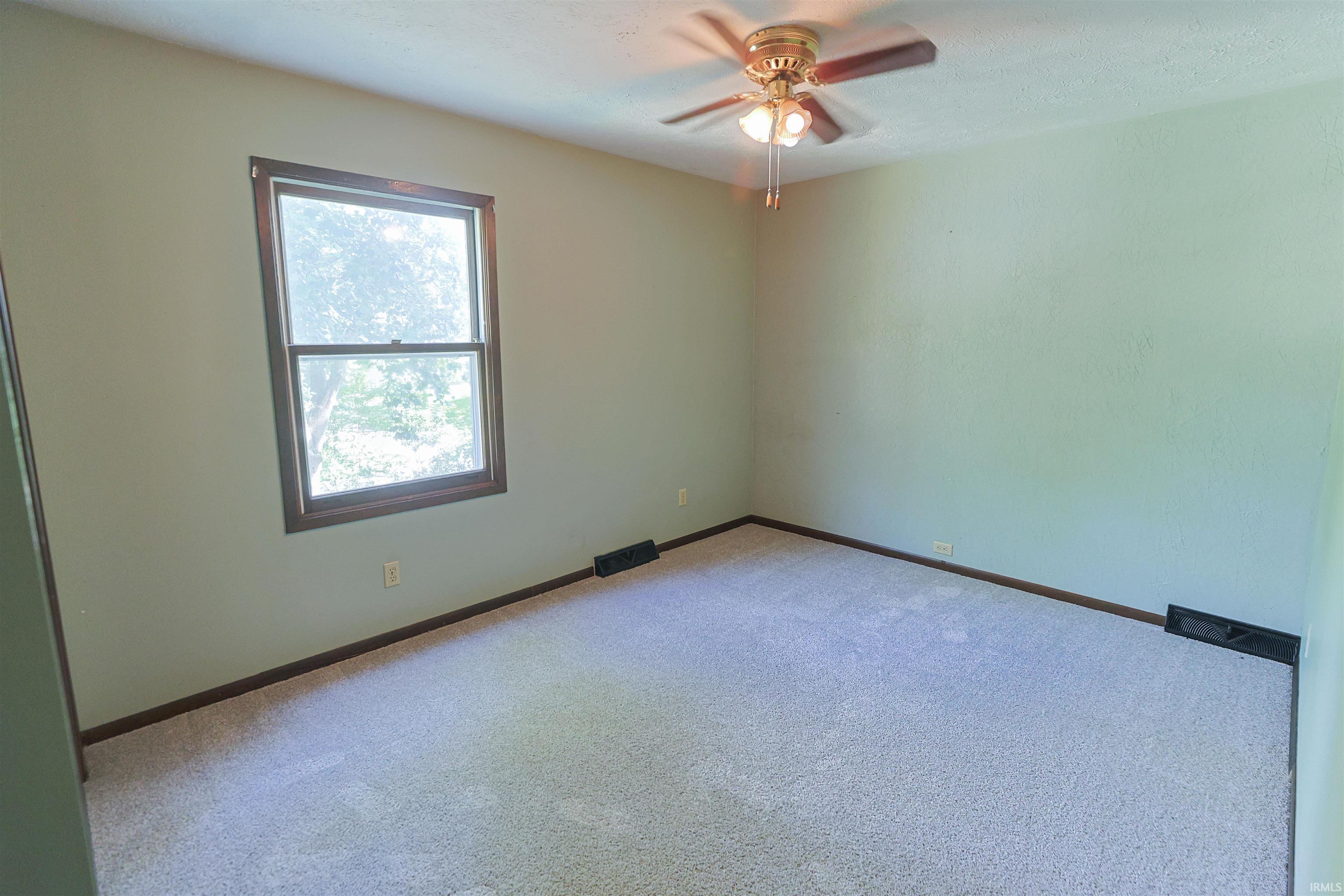 26222 Tyris Street South Bend IN 46619