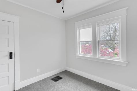 946 S 28th Street South Bend IN 46615