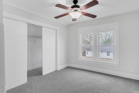 946 S 28th Street South Bend IN 46615
