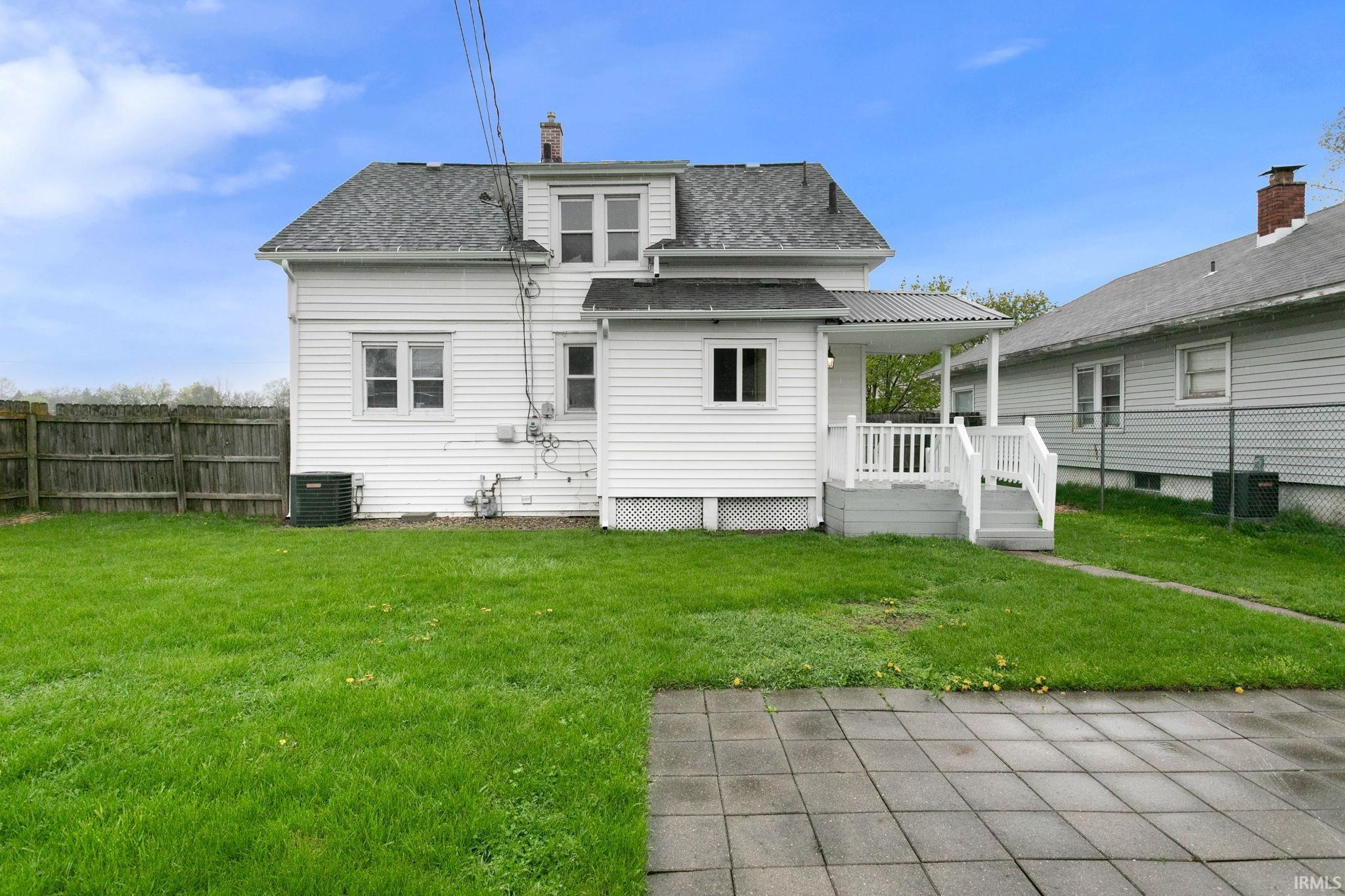 946 S 28th Street South Bend IN 46615