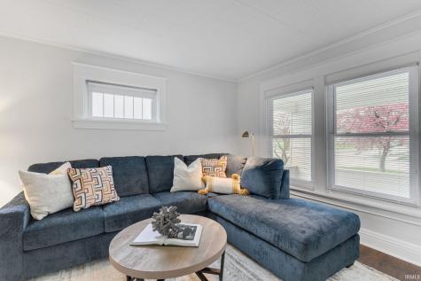 946 S 28th Street South Bend IN 46615