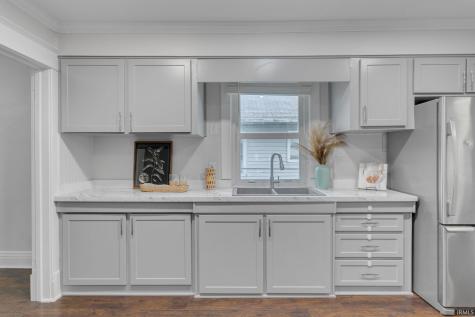 946 S 28th Street South Bend IN 46615