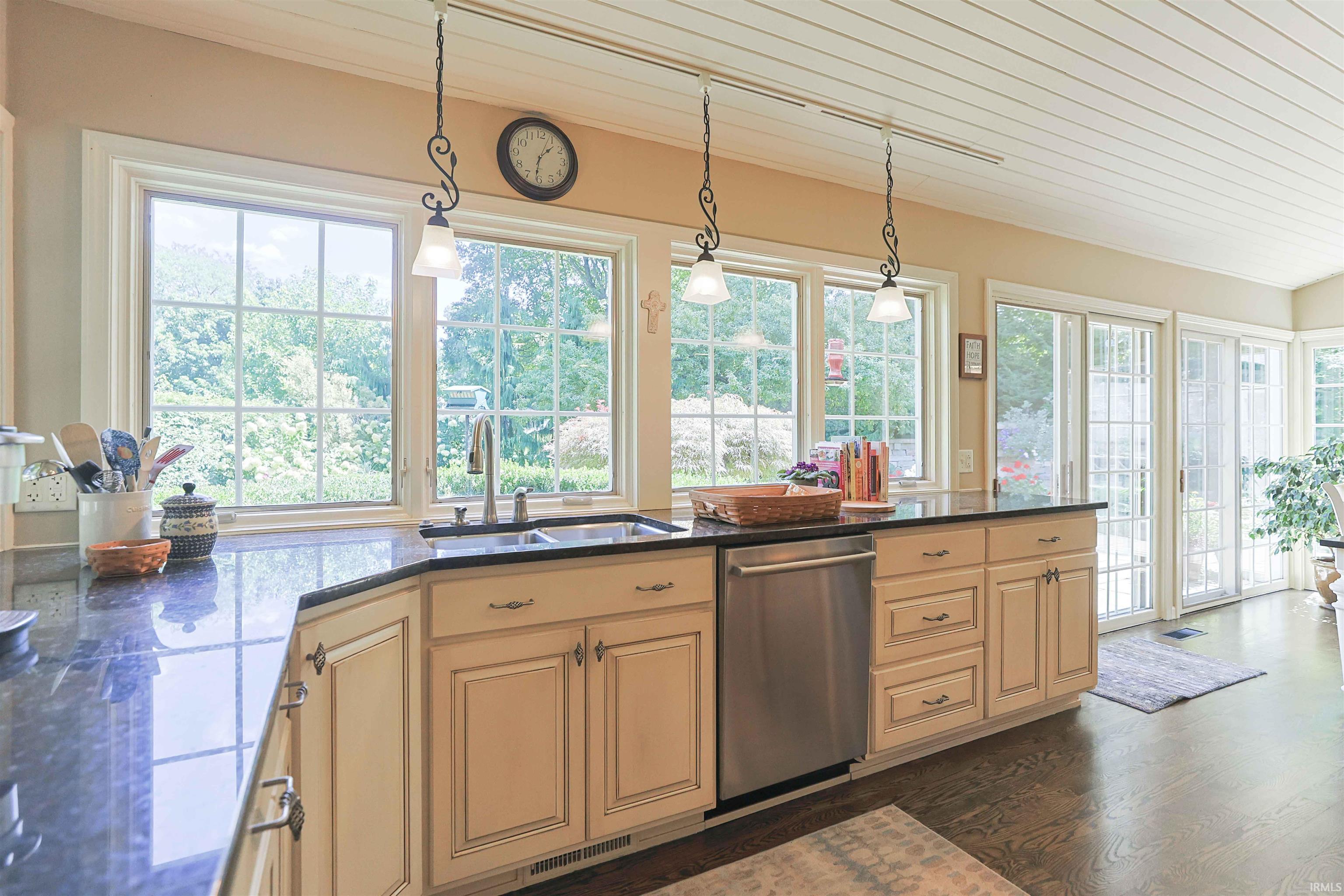 1326 Garland Road South Bend IN 46614