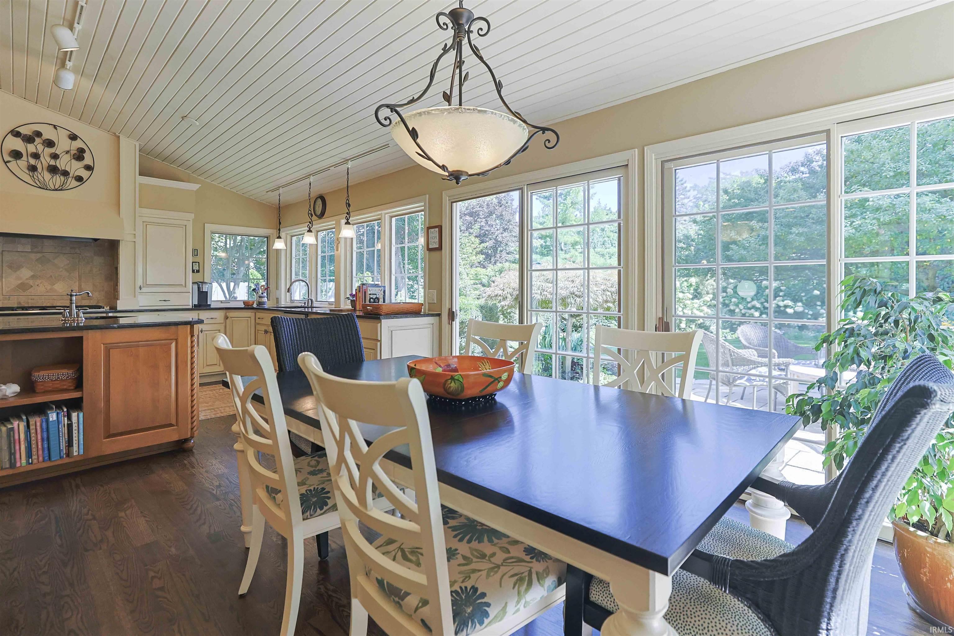 1326 Garland Road South Bend IN 46614
