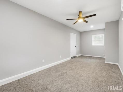 1808 W Braewick Drive Marion IN 46952