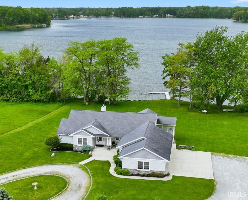6260 N 100 W Road Howe IN 46746