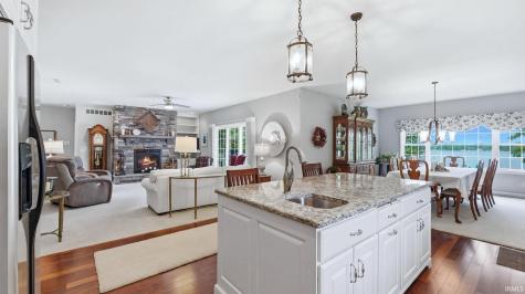6260 N 100 W Road Howe IN 46746