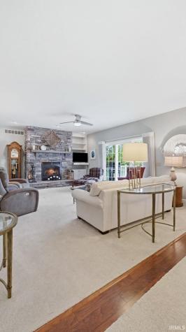 6260 N 100 W Road Howe IN 46746