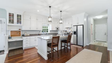 6260 N 100 W Road Howe IN 46746