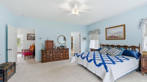 6260 N 100 W Road Howe IN 46746