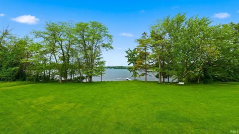 6260 N 100 W Road Howe IN 46746