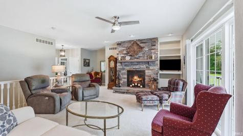 6260 N 100 W Road Howe IN 46746