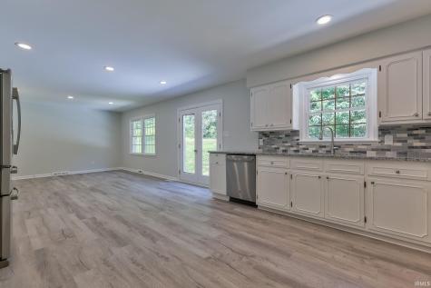 6621 Cochise Drive Evansville IN 47720