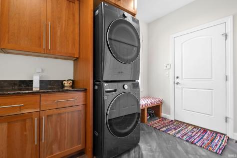51607 Meadow Pointe Granger IN 46530