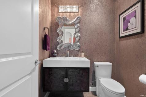 51607 Meadow Pointe Granger IN 46530