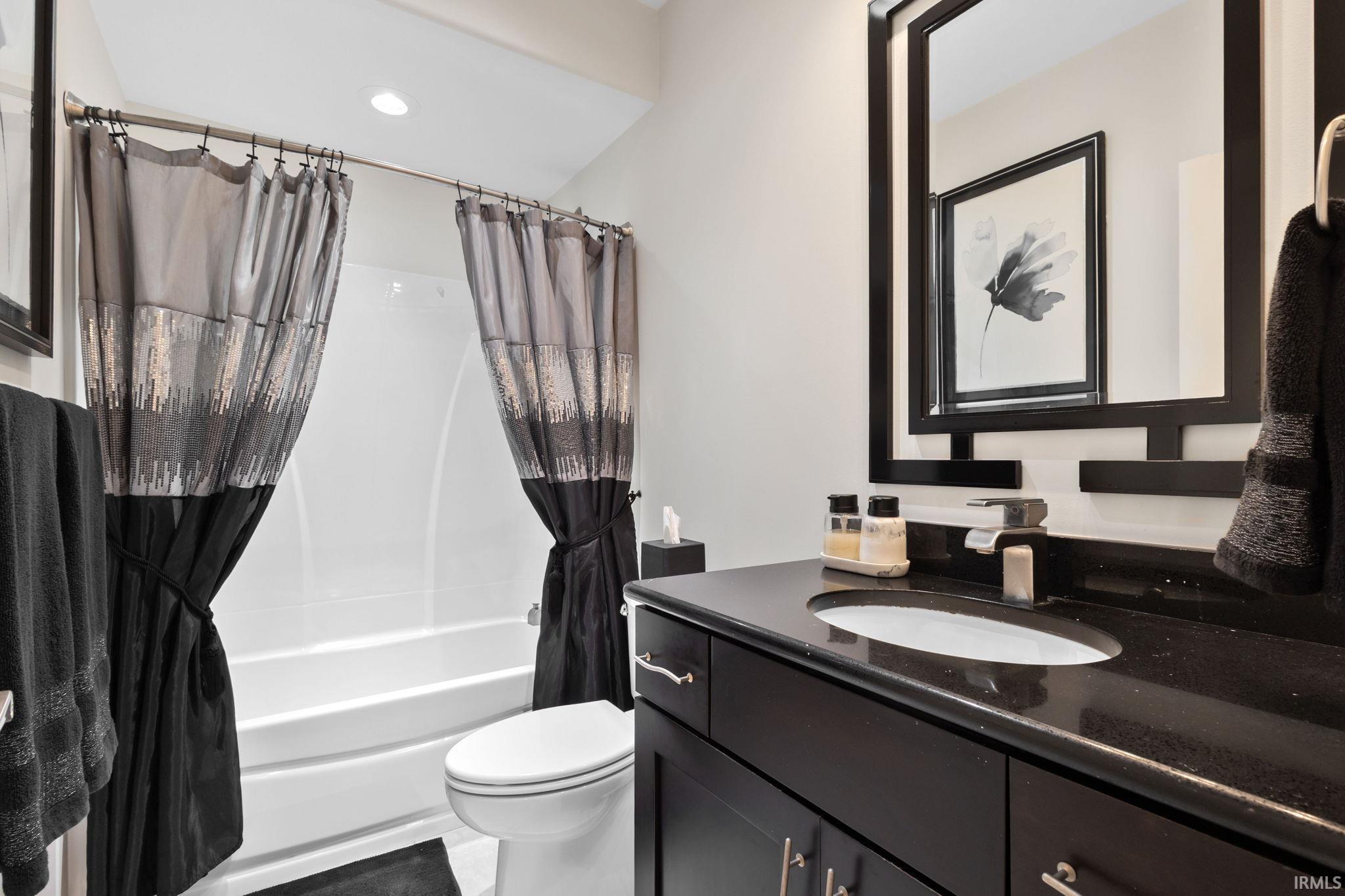 51607 Meadow Pointe Granger IN 46530