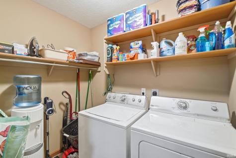8614 Kilikenny Cove Fort Wayne IN 46835
