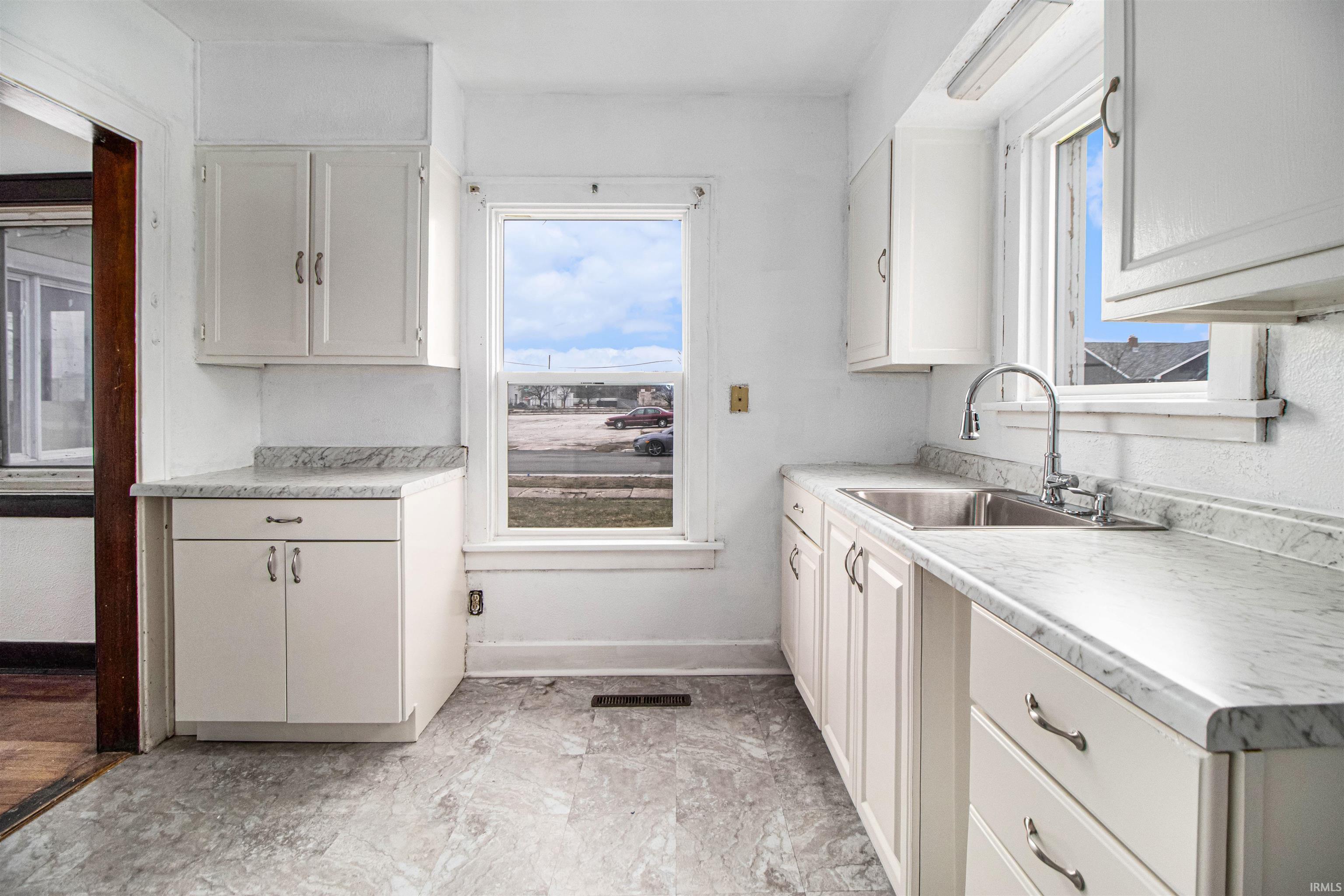 3005 Roger Street South Bend IN 46628