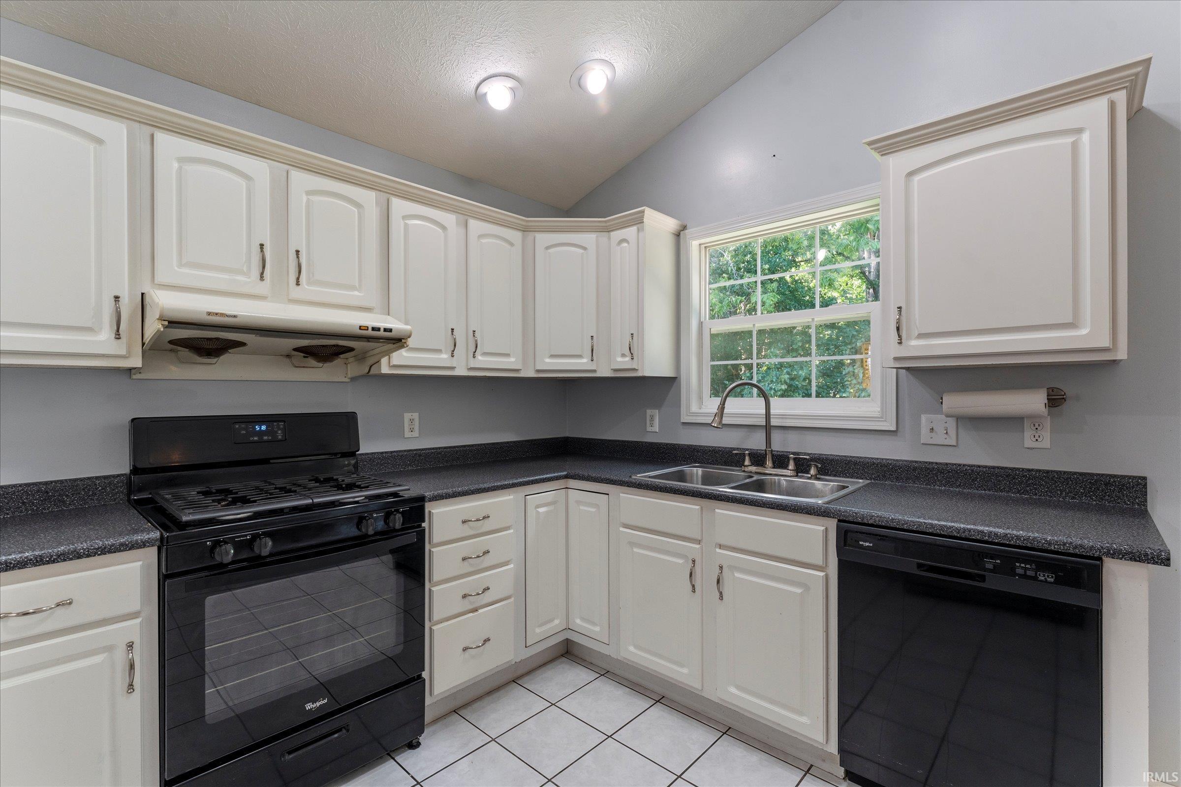 732 Prism Valley Drive Mishawaka IN 46544